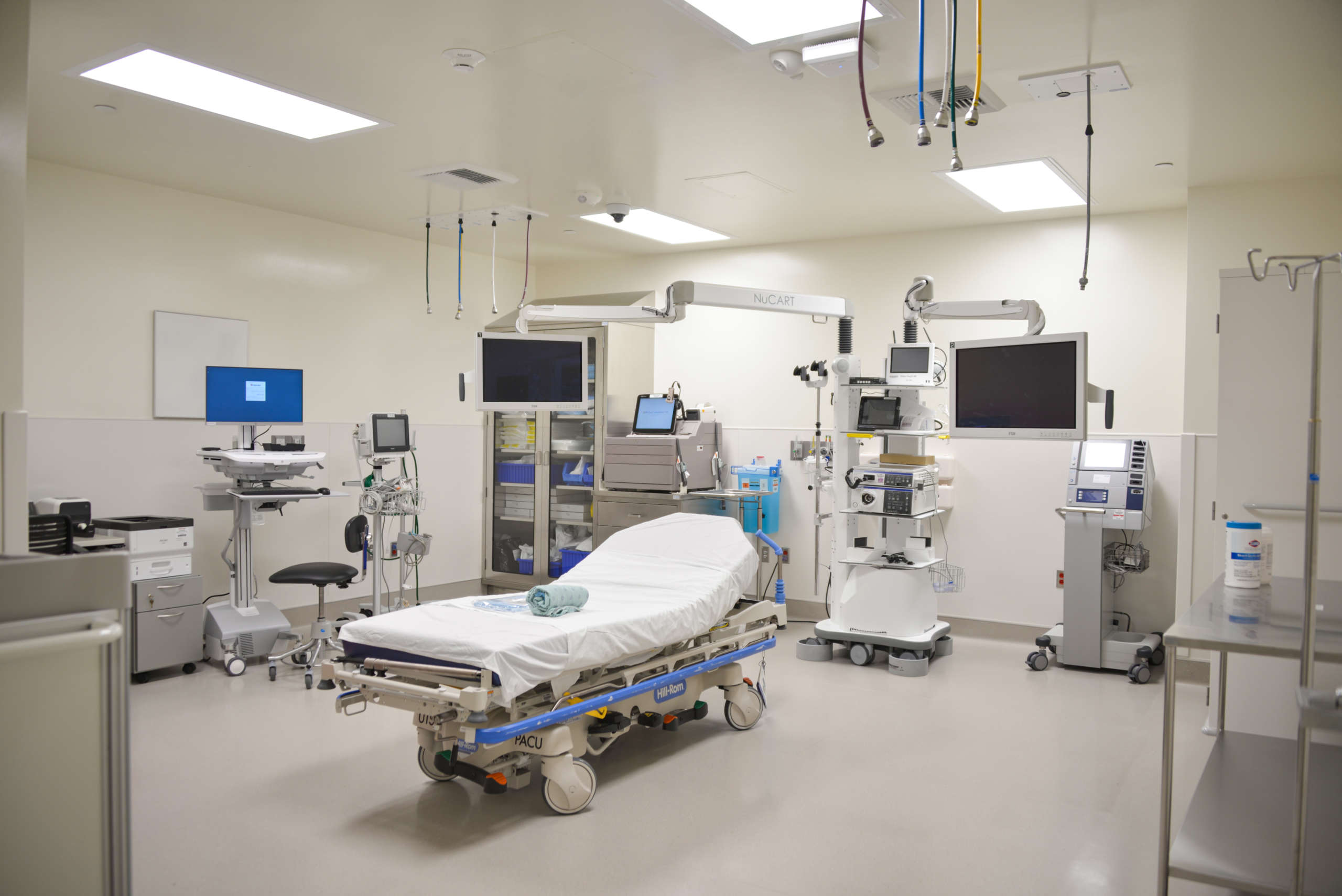 Procedure room at the UC Davis Health Pulmonary & GI Remodel